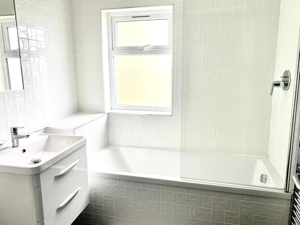 Fancy Flat In Central Лондон Екстериор снимка