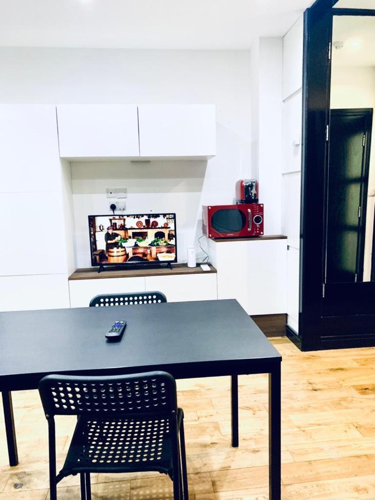 Fancy Flat In Central Лондон Екстериор снимка