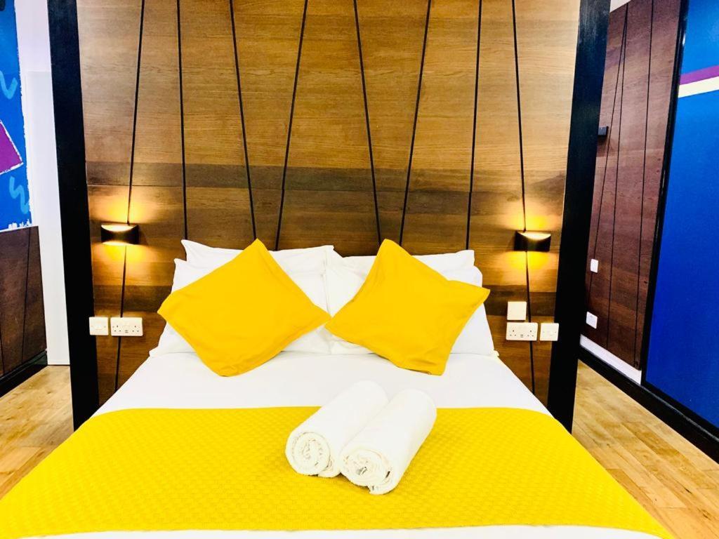 Fancy Flat In Central Лондон Екстериор снимка